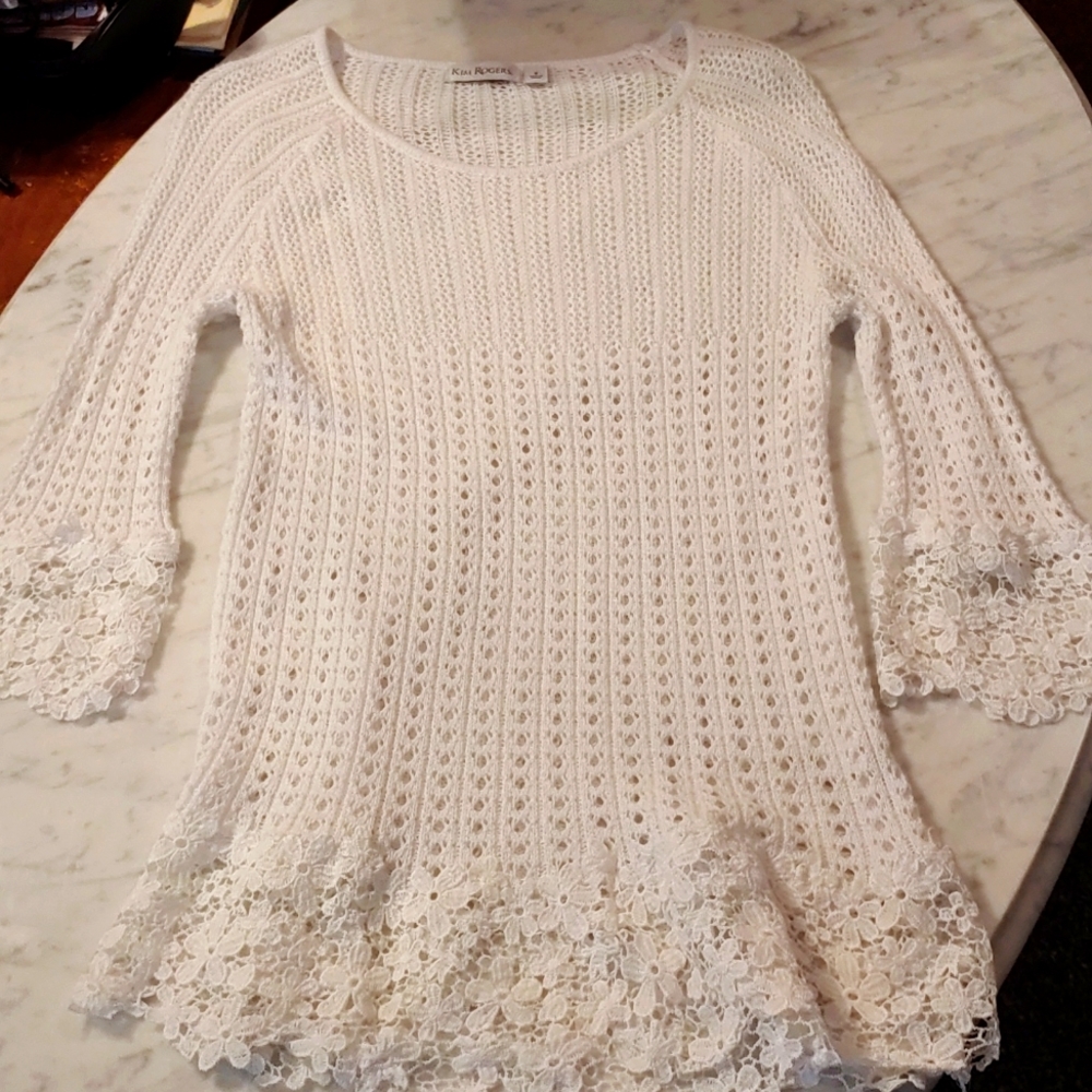 White lace trimmed sweater/tunic